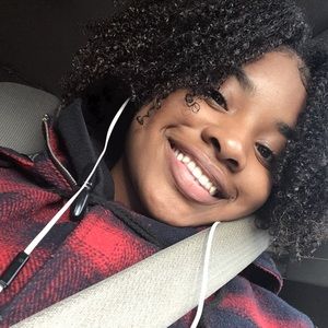 Meet your Posher, Karinne